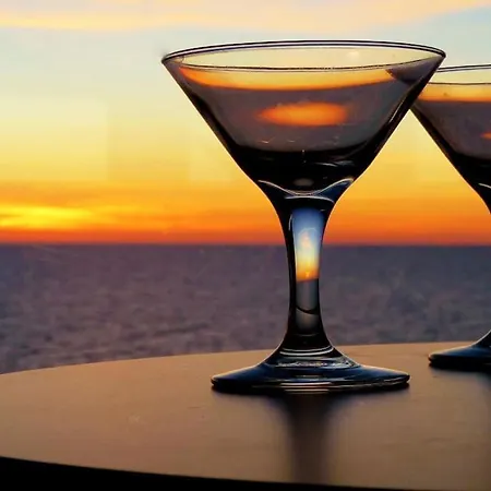 Mirto & Lavanda Sea View Apartment *
