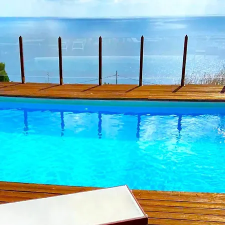 Mirto & Lavanda Sea View Apartment *